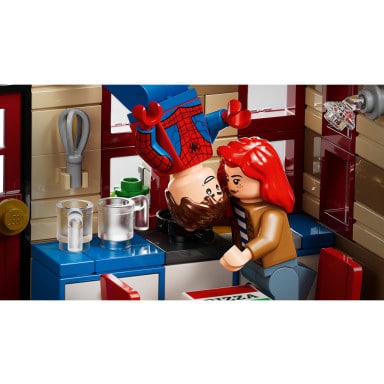 LEGO 76317 Marvel Mieszkanie Petera Parkera – zdjęcie