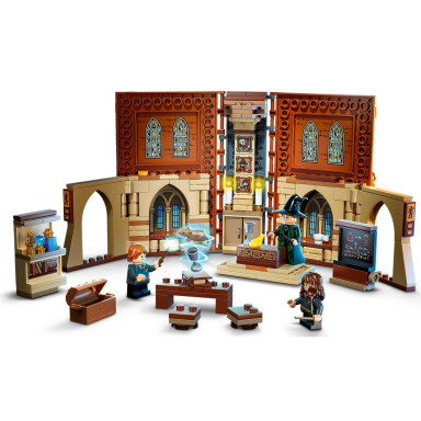 LEGO 76382 Harry Potter Chwile z Hogwartu: zajęcia z transfiguracji – zdjęcie
