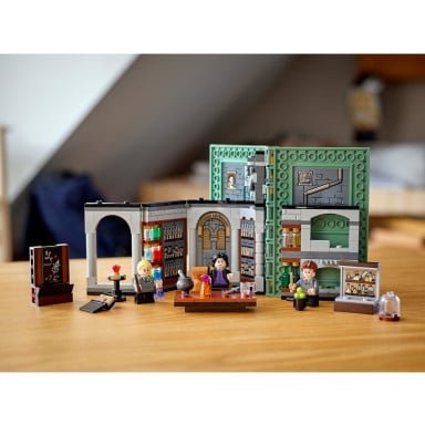 LEGO 76383 Harry Potter Chwile z Hogwartu: zajęcia z eliksirów – zdjęcie