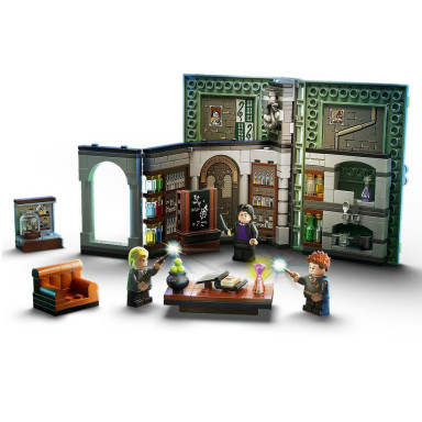 LEGO 76383 Harry Potter Chwile z Hogwartu: zajęcia z eliksirów – zdjęcie