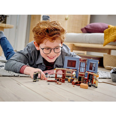 LEGO 76385 Harry Potter Chwile z Hogwartu: zajęcia z zaklęć i uroków – zdjęcie