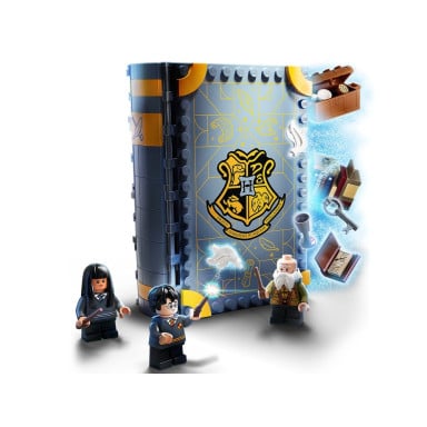 LEGO 76385 Harry Potter Chwile z Hogwartu: zajęcia z zaklęć i uroków – zdjęcie