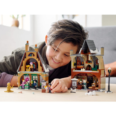 LEGO 76388 Harry Potter Wizyta w wiosce Hogsmeade – zdjęcie