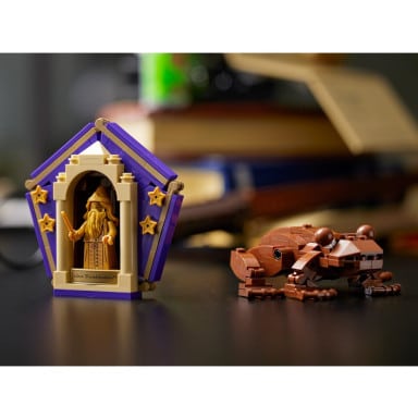 LEGO 76391 Harry Potter Ikony Hogwartu — edycja kolekcjonerska – zdjęcie