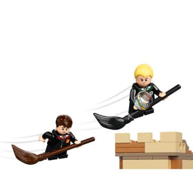 LEGO 76395 Harry Potter Hogwart: Pierwsza lekcja latania – zdjęcie