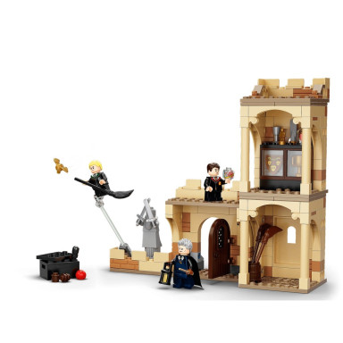 LEGO 76395 Harry Potter Hogwart: Pierwsza lekcja latania – zdjęcie