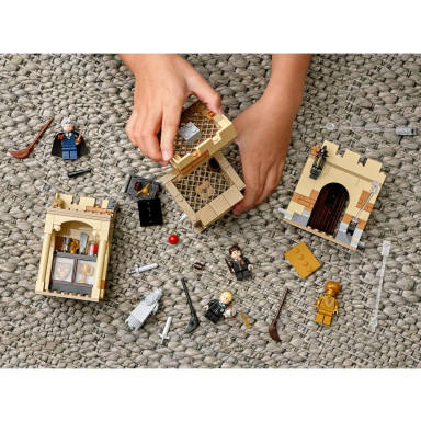 LEGO 76395 Harry Potter Hogwart: Pierwsza lekcja latania – zdjęcie