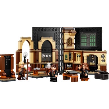 LEGO 76397 Harry Potter Chwile z Hogwartu: zajęcia z obrony przed czarną magią – zdjęcie