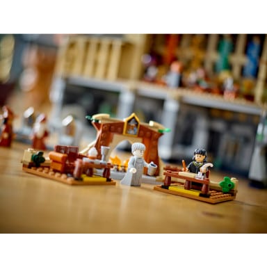 LEGO 76435 Harry Potter Zamek Hogwart: Wielka Sala – zdjęcie