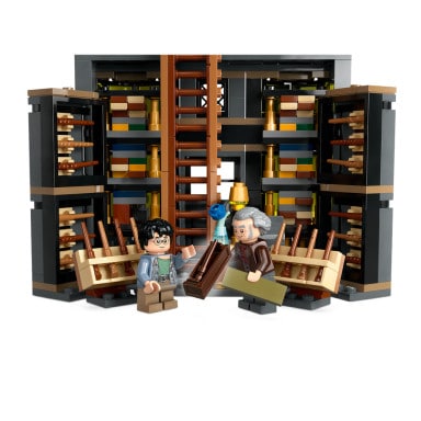 LEGO 76439 Harry Potter Sklepy Ollivandera i Madame Malkin – zdjęcie