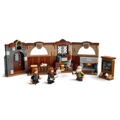 LEGO 76442 Harry Potter Zamek Hogwart: Zajęcia z zaklęć i uroków – zdjęcie