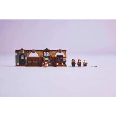 LEGO 76442 Harry Potter Zamek Hogwart: Zajęcia z zaklęć i uroków – zdjęcie