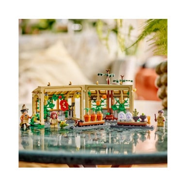 LEGO 76445 Harry Potter Zamek Hogwart: zajęcia z zielarstwa – zdjęcie