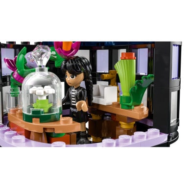 LEGO 76784 Wednesday Kwiat czarnej dalii – zdjęcie