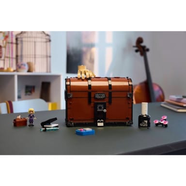 LEGO 76785 Wednesday Mieszkanie Rączki – zdjęcie
