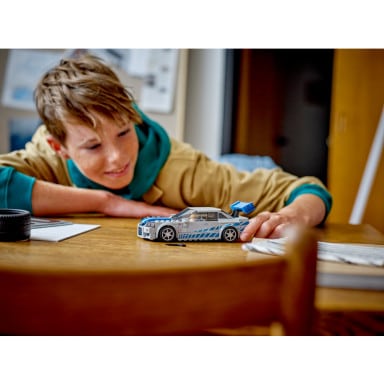 LEGO 76917 Speed Champions Nissan Skyline GT-R (R34) z filmu „Za szybcy, za wściekli” – zdjęcie