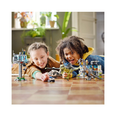 LEGO 76949 Jurassic World Atak giganotozaura i terizinozaura – zdjęcie