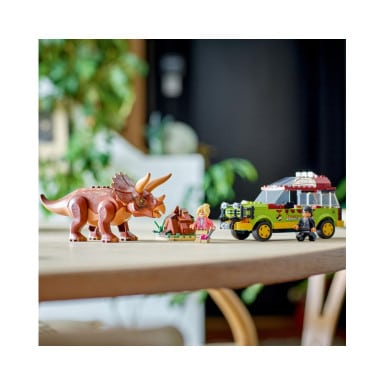 LEGO 76959 Jurassic World Badanie triceratopsa – zdjęcie