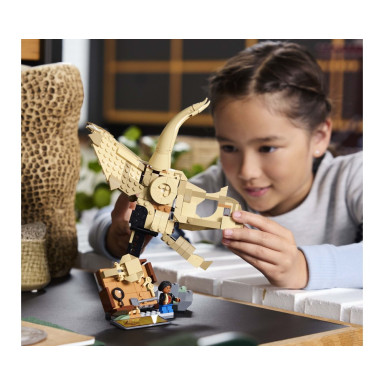 LEGO 76969 Jurassic World Szkielety dinozaurów: czaszka triceratopsa – zdjęcie