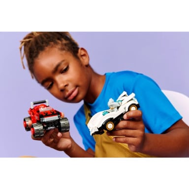 LEGO 77118 Sonic the Hedgehog Silver w samochodzie kontra Knuckles w monster trucku – zdjęcie