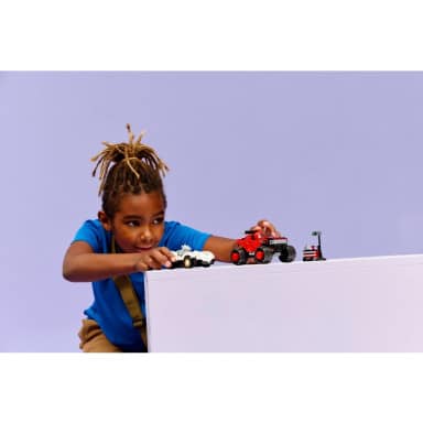 LEGO 77118 Sonic the Hedgehog Silver w samochodzie kontra Knuckles w monster trucku – zdjęcie