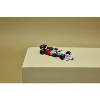 LEGO 77259 Speed Champions Bolid Audi Revolut F1 Team R26 – zdjęcie