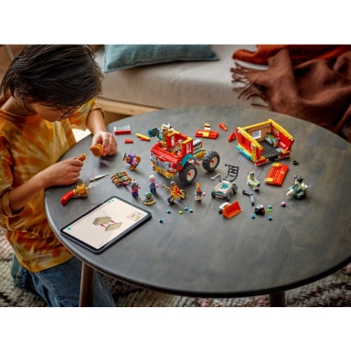 LEGO 80055 Monkie Kid Ciężarówka ekipy Monkie Kida – zdjęcie