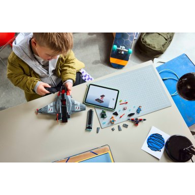 LEGO 76347 Avengers: Doomsday Quinjet – zdjęcie