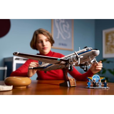 LEGO 11378 Icons Samolot pasażerski Douglas DC-3 PAN AM – zdjęcie