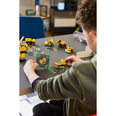 LEGO 42233 Technic Potężne maszyny – zdjęcie