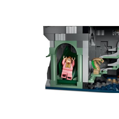 LEGO 76473 Harry Potter Zamek Hogwart: Wschodnie skrzydło – zdjęcie