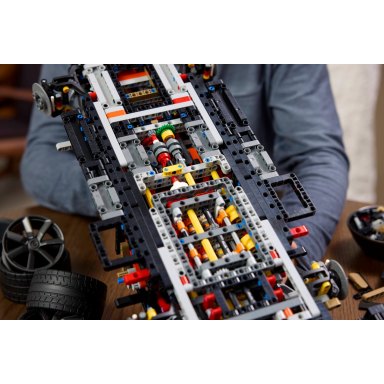 LEGO 42232 Technic Koenigsegg Sadair’s Spear Megacar – zdjęcie