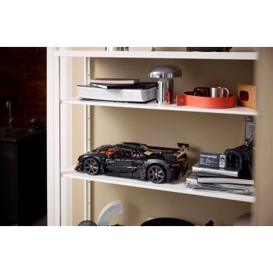 LEGO 42232 Technic Koenigsegg Sadair’s Spear Megacar – zdjęcie