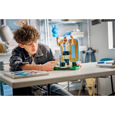 LEGO 43015 Editions Lionel Messi — piłkarska legenda – zdjęcie
