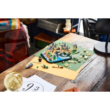 LEGO 40975 Harry Potter Minizamek Hogwart – zdjęcie