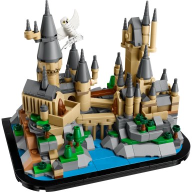 LEGO 40975 Harry Potter Minizamek Hogwart – zdjęcie