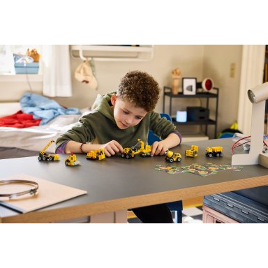 LEGO 42233 Technic Potężne maszyny – zdjęcie