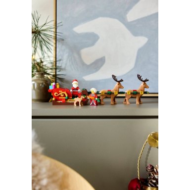 LEGO 40866 Christmas Gwiazdkowa przygoda Mikołaja na saniach – zdjęcie