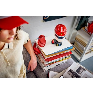 LEGO 43014 Editions Kask Charles Leclerc Scuderia Ferrari HP – zdjęcie