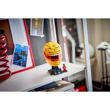 LEGO 43022 Editions Kask Lewis Hamilton Scuderia Ferrari HP – zdjęcie