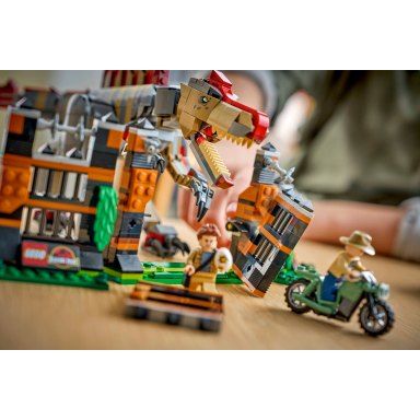 LEGO 77982 Jurassic World Ucieczka spinozaura – zdjęcie