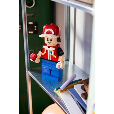 LEGO 40868 Pokémon Powiększona minifigurka Reda – zdjęcie
