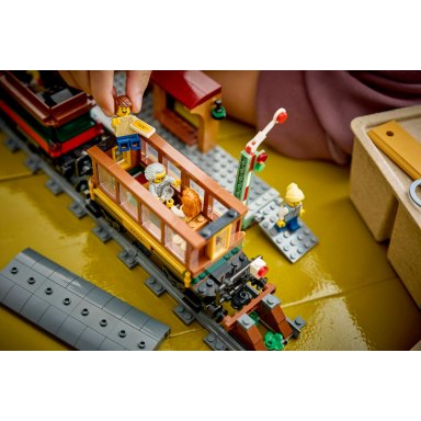 LEGO 60511 Trains Retro pociąg z lokomotywą parową – zdjęcie