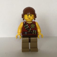 Minifigurka LEGO Hero with Ammo Belt