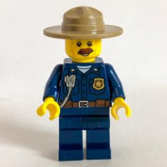 Minifigurka LEGO Mountain Police Chief, Dark Blue Shirt with Radio and Badge, Campaign Hat, Moustache