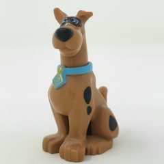Minifigurka LEGO Scooby-Doo Sitting Down with Goggles