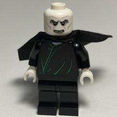 Minifigurka LEGO Voldemort, Black Cape (Dimensions) (3626c Head)