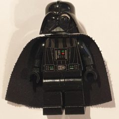 Minifigurka LEGO Darth Vader, Light Bluish Gray Skin, White Pupils (3626b Head)
