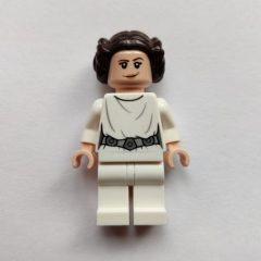 Minifigurka LEGO Princess Leia, White Robe, Dark Brown Hair, Decorative Belt, Dual Sided Head Open Mouth / Smile