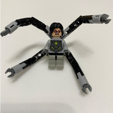 Minifigurka LEGO Dr. Octopus / Doc Ock with Red Sunglasses and Light Bluish Gray Suit